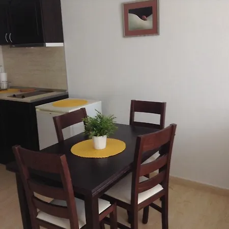 Etara 1 Apartman Szveti Vlasz